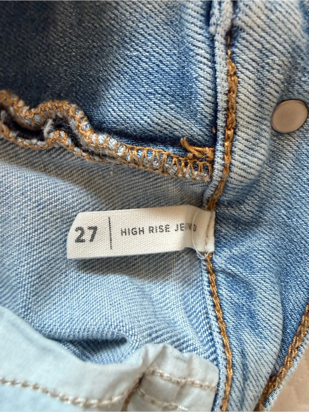 PacSun Light Wash Distressed Women's Jeggings - Picture 3 of 6